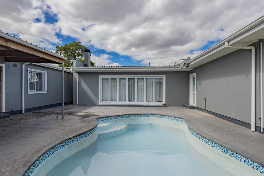 5 Bedroom Property for Sale in Vasco Estate Western Cape